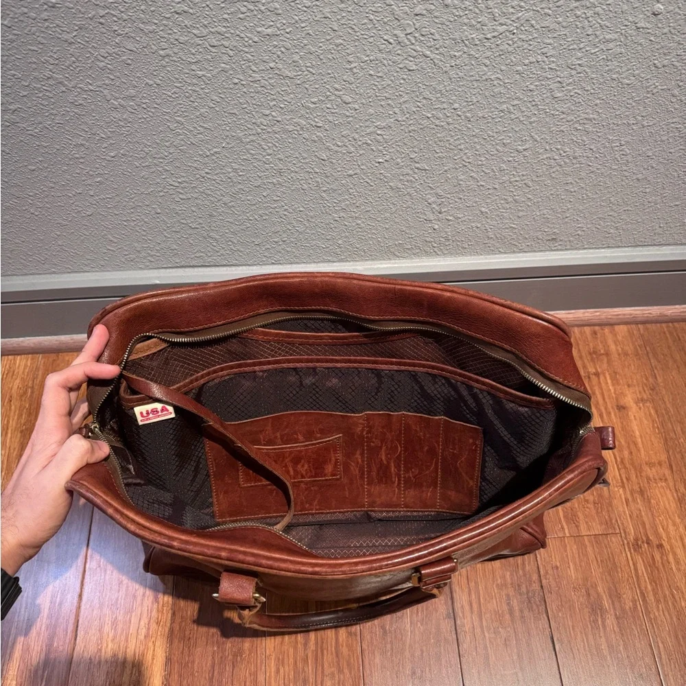 J.W. Hulme Co. Elegant Brown Leather Men's Briefcase